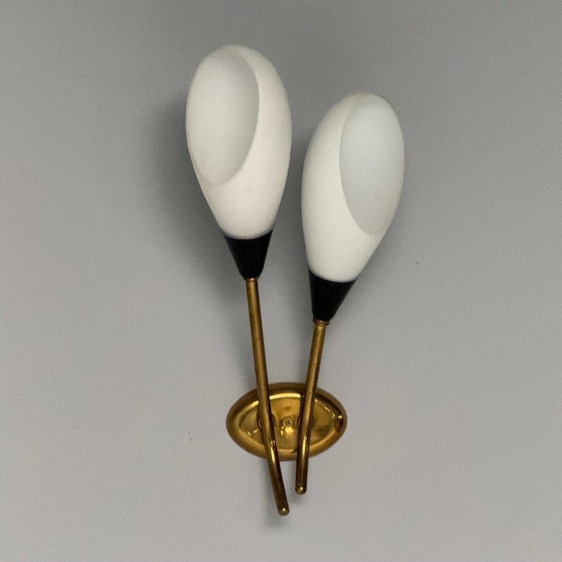 Italian Mid-Century Modern, Wall Sconces, Brass, Opaline Glass, Italy, 1950s - 5