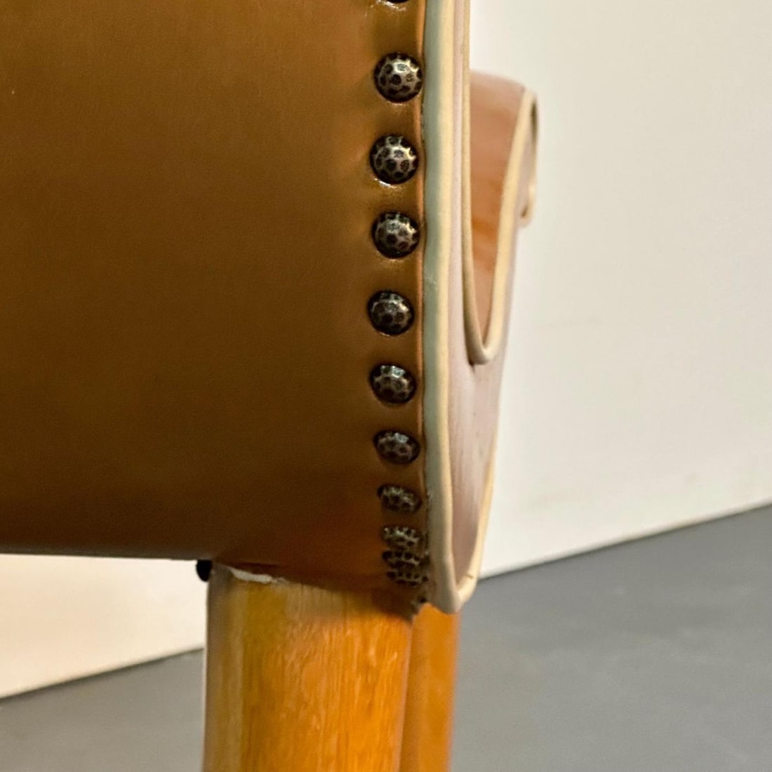 Four American Mid-Century Modern Curvy Dining / Side Chairs by Russel Wright - 7