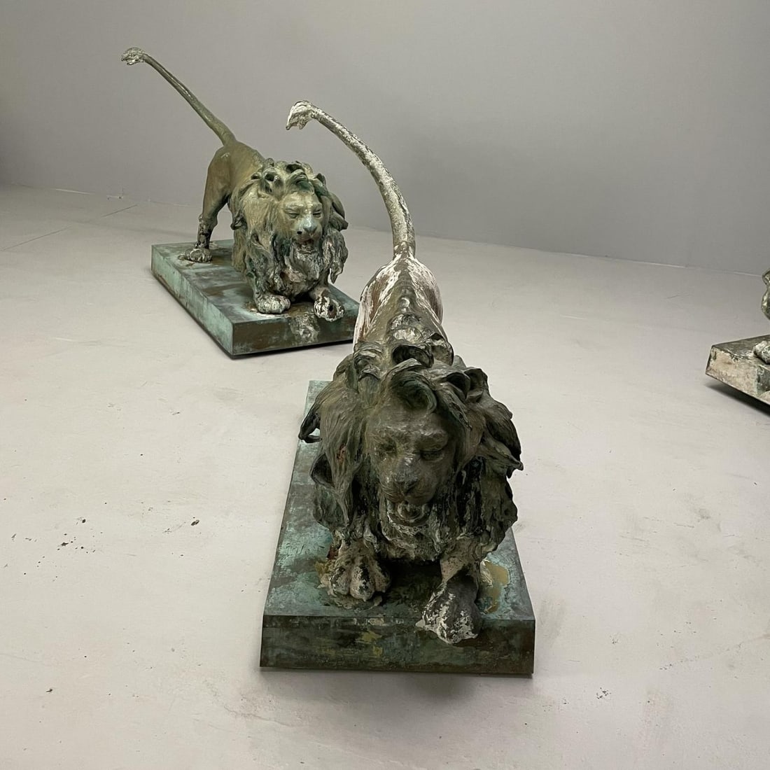 Lion Fountains, Lifesize Outdoor Statues, Patinated Bronze, England, 1860s - 10