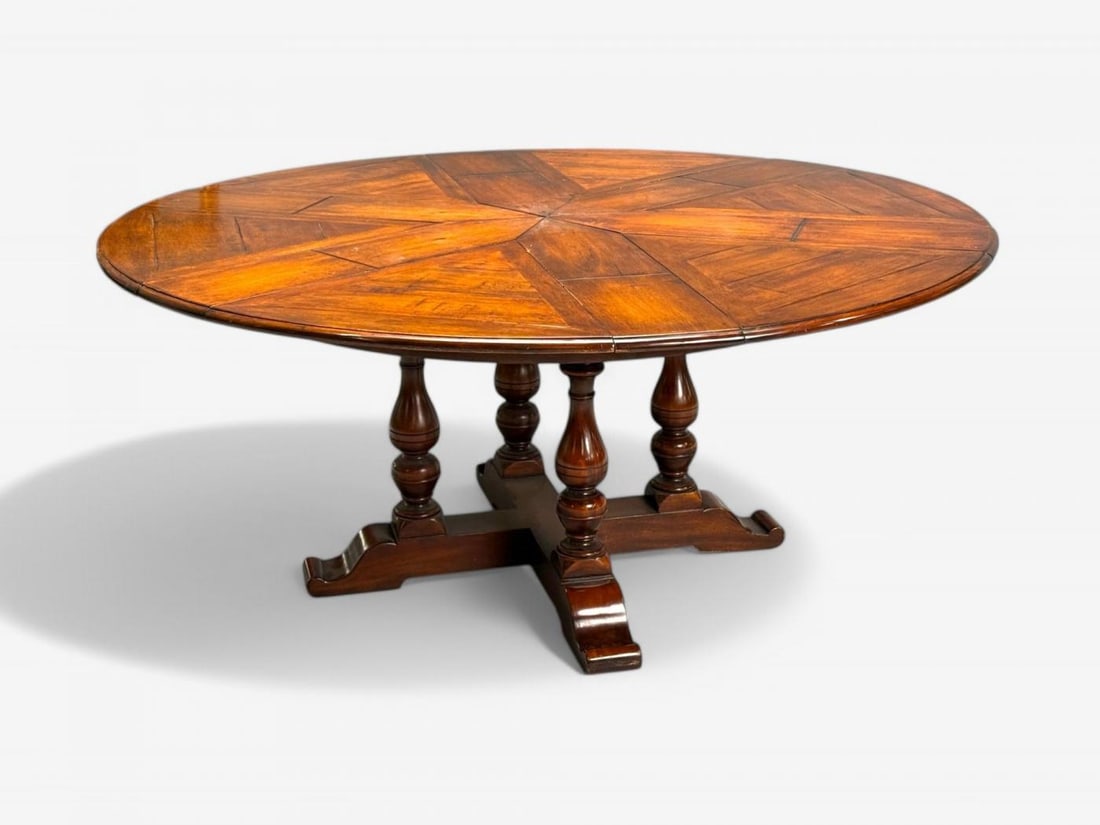 Farmhouse Style, Walnut, Jupe Round Dining Table, USA, 20th C. - 10