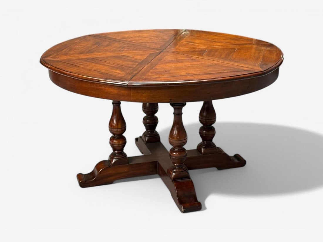 Farmhouse Style, Walnut, Jupe Round Dining Table, USA, 20th C. - 5