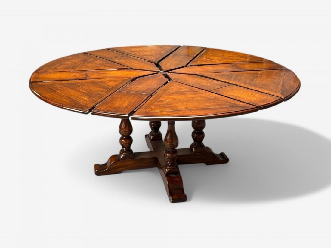 Farmhouse Style, Walnut, Jupe Round Dining Table, USA, 20th C. - 8