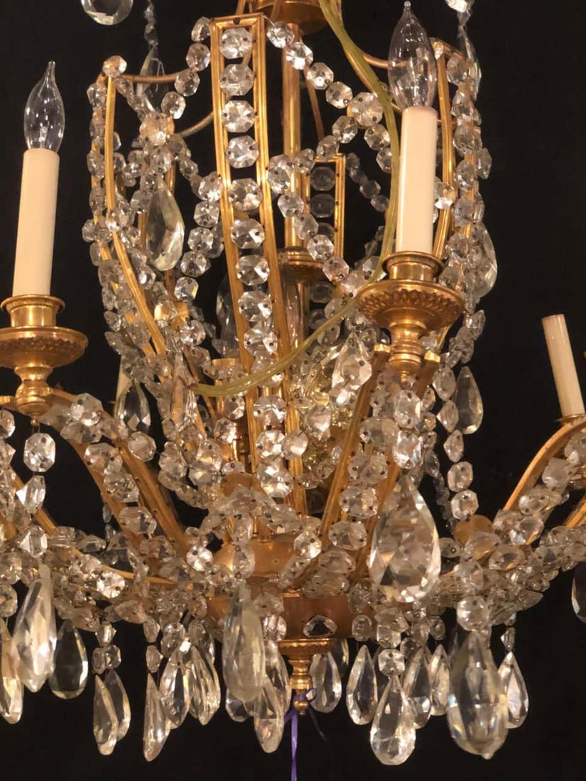 Fine Cut Crystal and Gilt Bronze Neoclassical Eighteen-Light Chandelier - 12