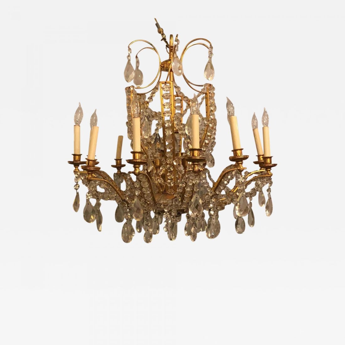 Fine Cut Crystal and Gilt Bronze Neoclassical Eighteen-Light Chandelier - 2