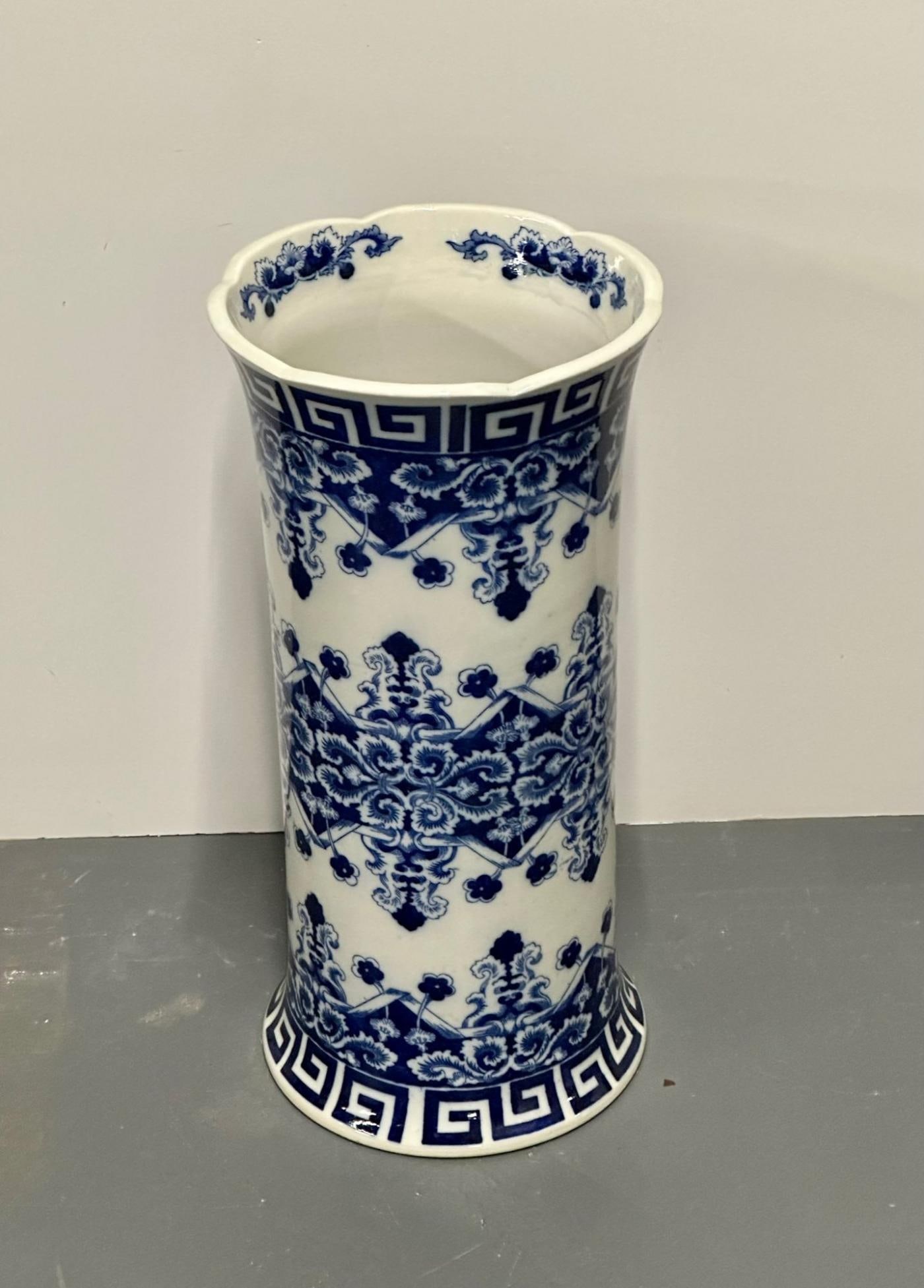Oriental Porcelain Flow Blue White Umbrella Stand, Large Vase, Floral Decorated - 6