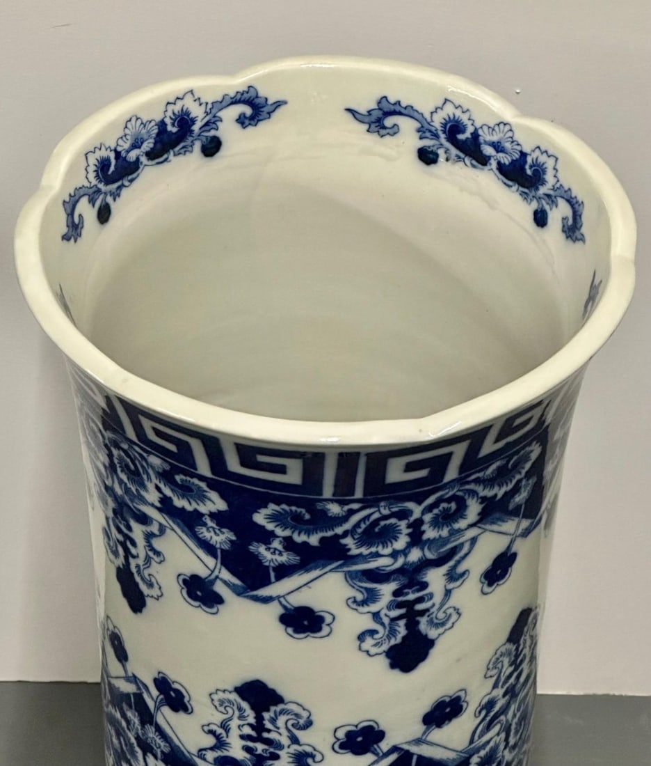 Oriental Porcelain Flow Blue White Umbrella Stand, Large Vase, Floral Decorated - 8