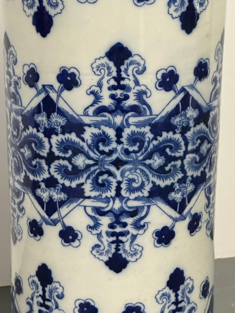 Oriental Porcelain Flow Blue White Umbrella Stand, Large Vase, Floral Decorated - 9