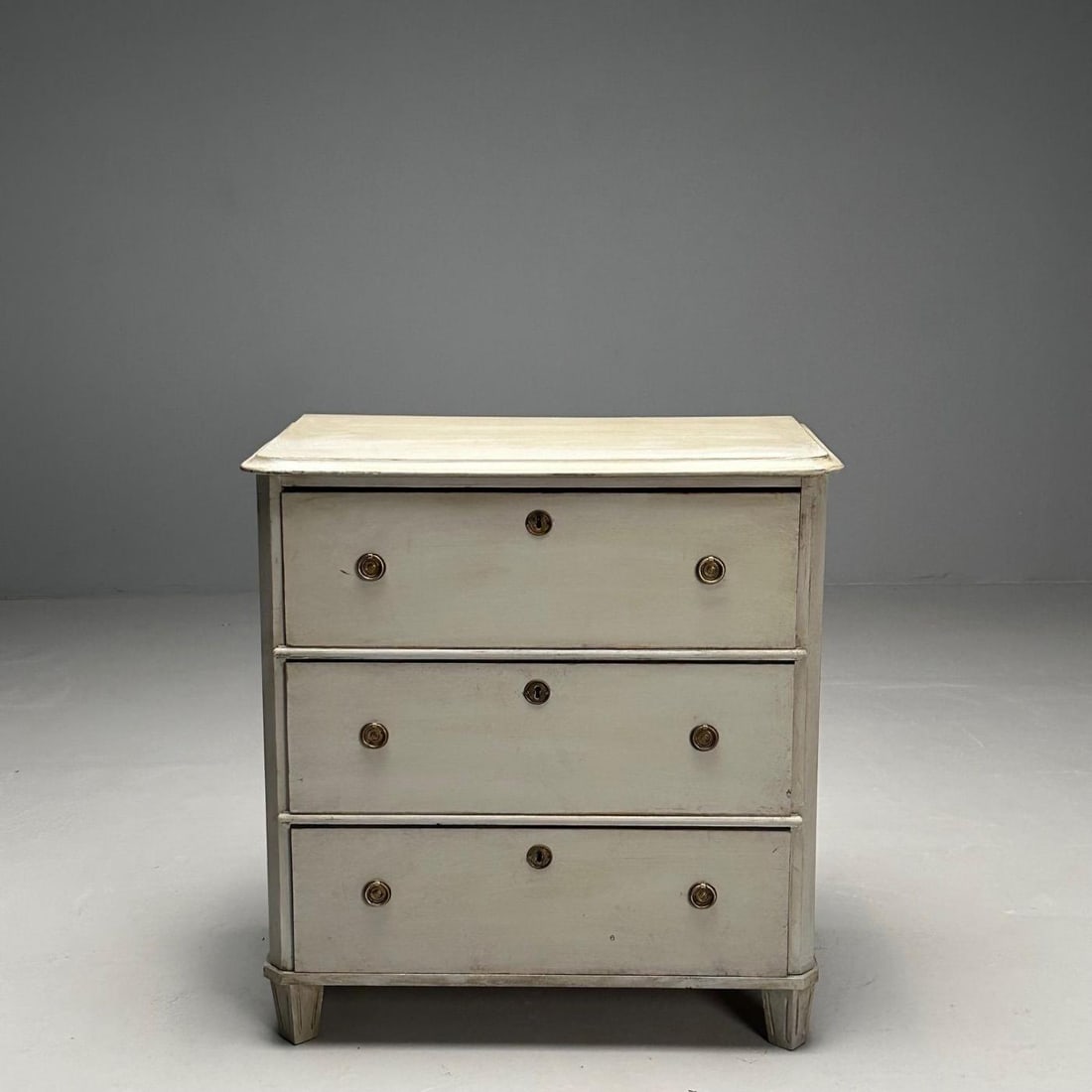 Gustavian, Swedish Commode, Grey Paint Distressed, Brass, Sweden, 1930s - 3