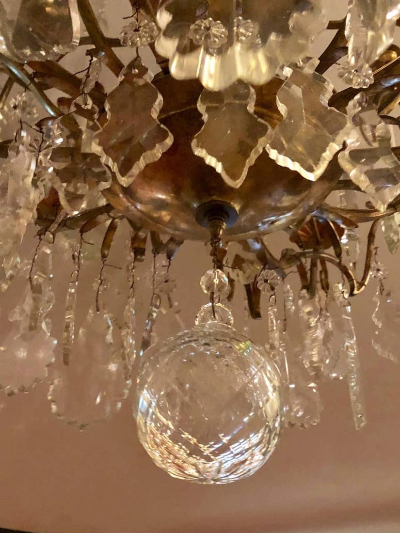 Bronze and Crystal Palatial Thirty-Light Chandelier - 11