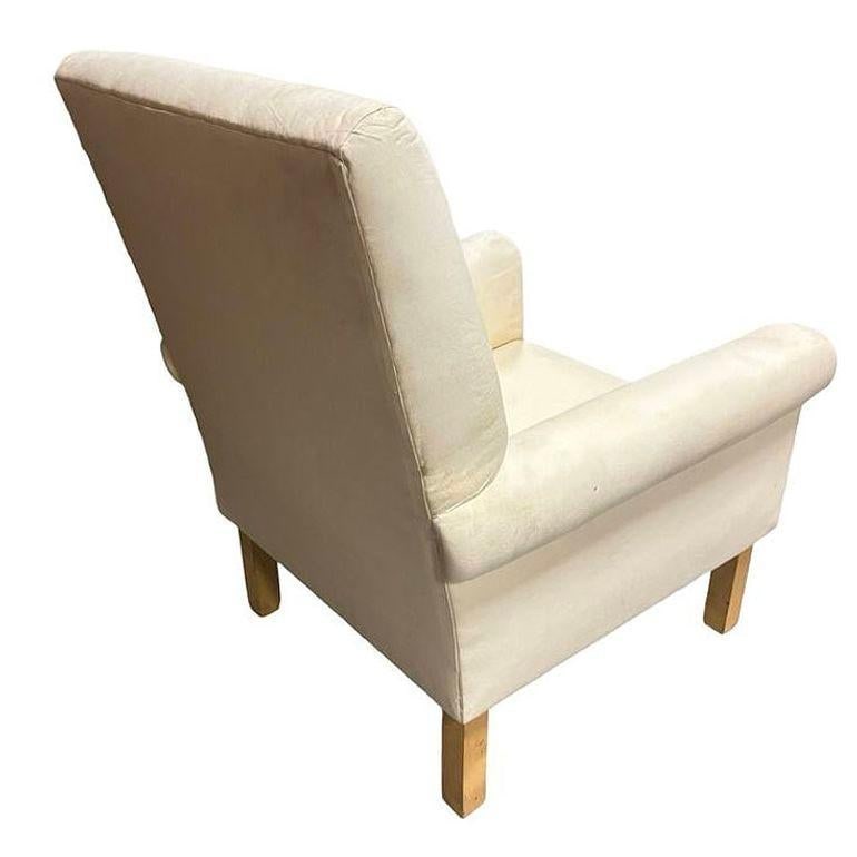 White Muslim Cloth Club Chair W/ Red Cover from Red Corner Movie 1997 - 11