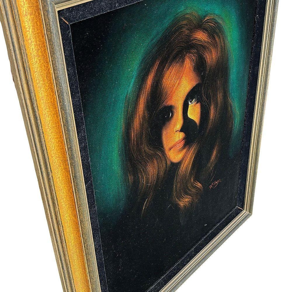 Framed Mid-century Hand Painted Oil on Velvet Female Portrait, Signed Cohen - 9