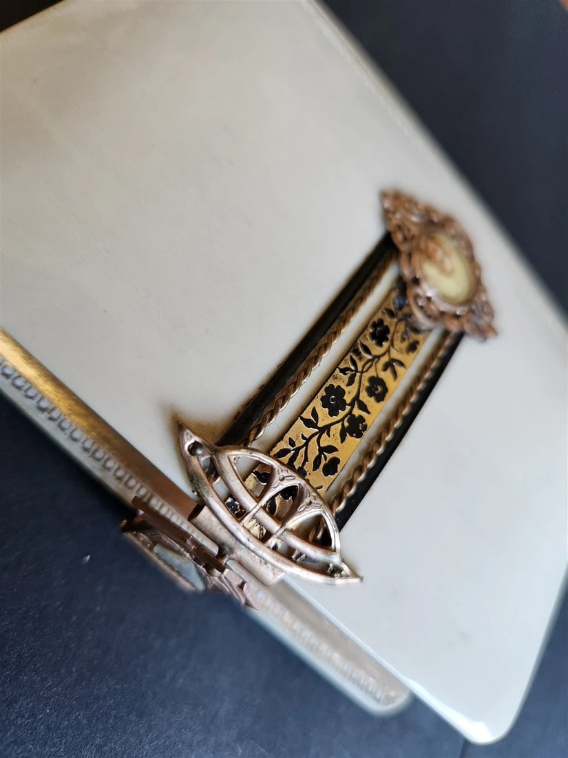 1899 PRAYER BOOK in GERMAN antique NICE BINDING w/ APPLIED CROSS DECORATION - 7