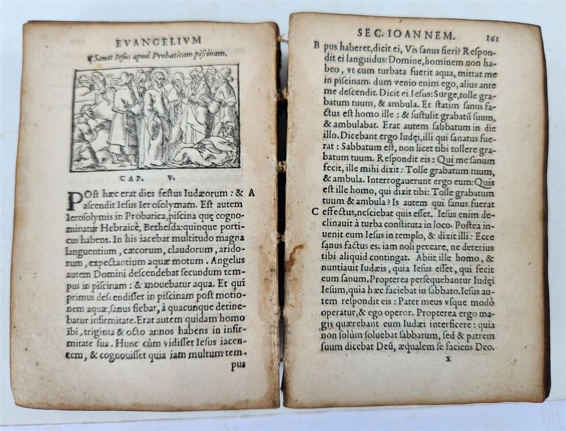 16th century BIBLE in LATIN ILLUSTRATED antique pocket size NEW TESTAMENT - 9