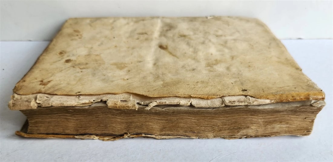 1575 LAW BOOK COMMUNES DOCTORUM IURIS UTRIUSQUE antique VELLUM BINDING - 3
