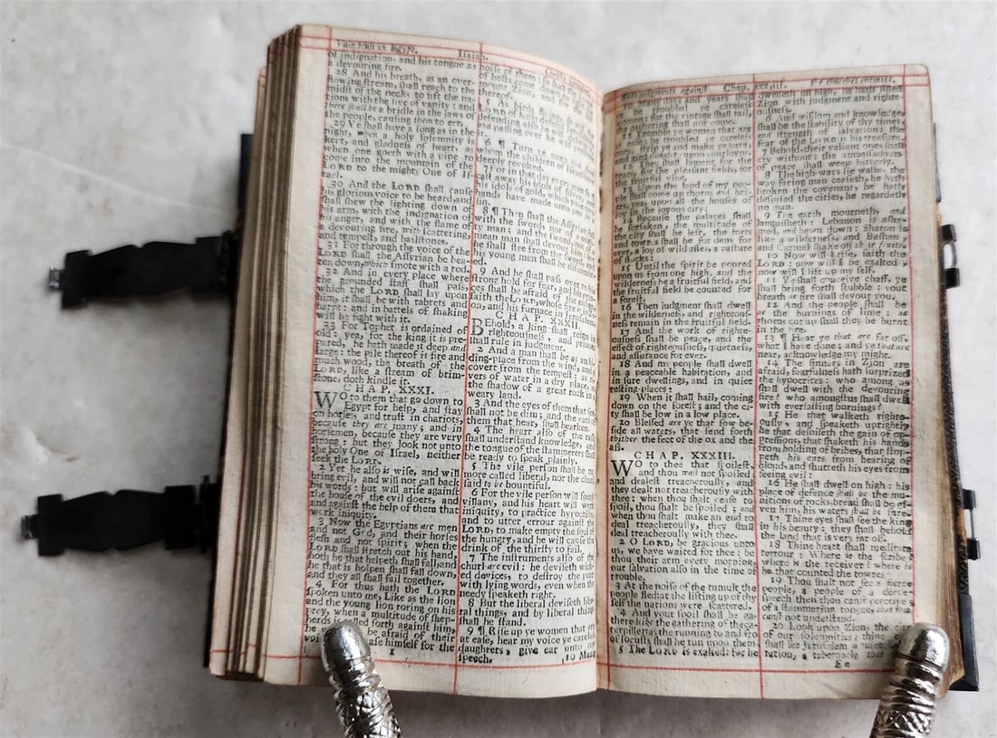 1697 BIBLE in ENGLISH OLD & NEW TESTAMENT antique w/ SILVER DECORATIONS & CLASPS - 13