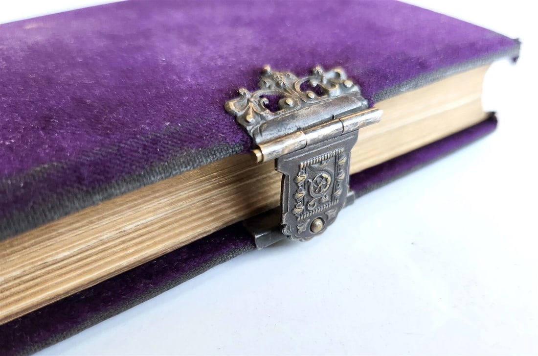 1909 AMERICAN HYMNAL in GERMAN antique VELVET BINDING w/ SILVER DECORATIONS - 7