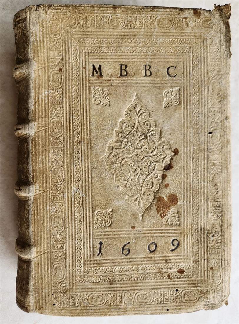 1595 LAW BOOK by Spanish jurist Vasquez de Menchaca antique PIGSKIN BINDING: Title: 1595 LAW BOOK by Spanish jurist Vasquez de Menchaca antique PIGSKIN BINDING Description: Vasquez de Menchaca, F. Illustrium controversiarium, aliarumque usu frequentium libri tres. Lyon, Faber