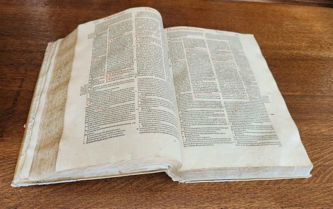 1556 LAW BOOK Corpus Juris Civilis DIGESTUM NOVUM antique MASSIVE FOLIO vellum - 10