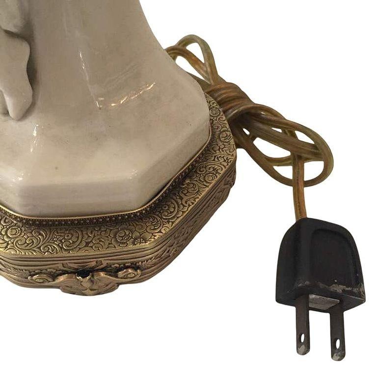 Porcelain Figural Harlequin Lamp with Brass Base, circa 1920 - 13