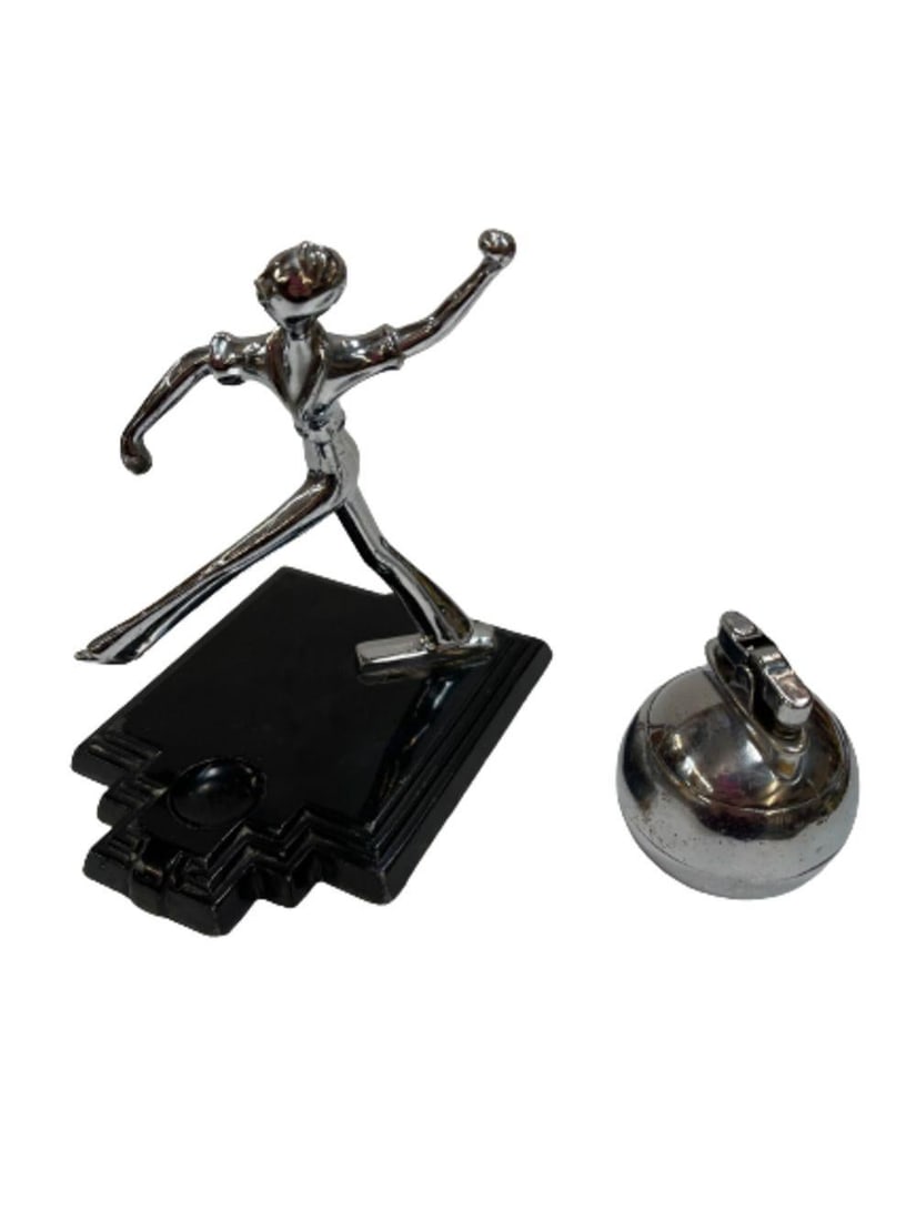Art Deco Ball Player Table Table Lighter with Base by Ronson - 14