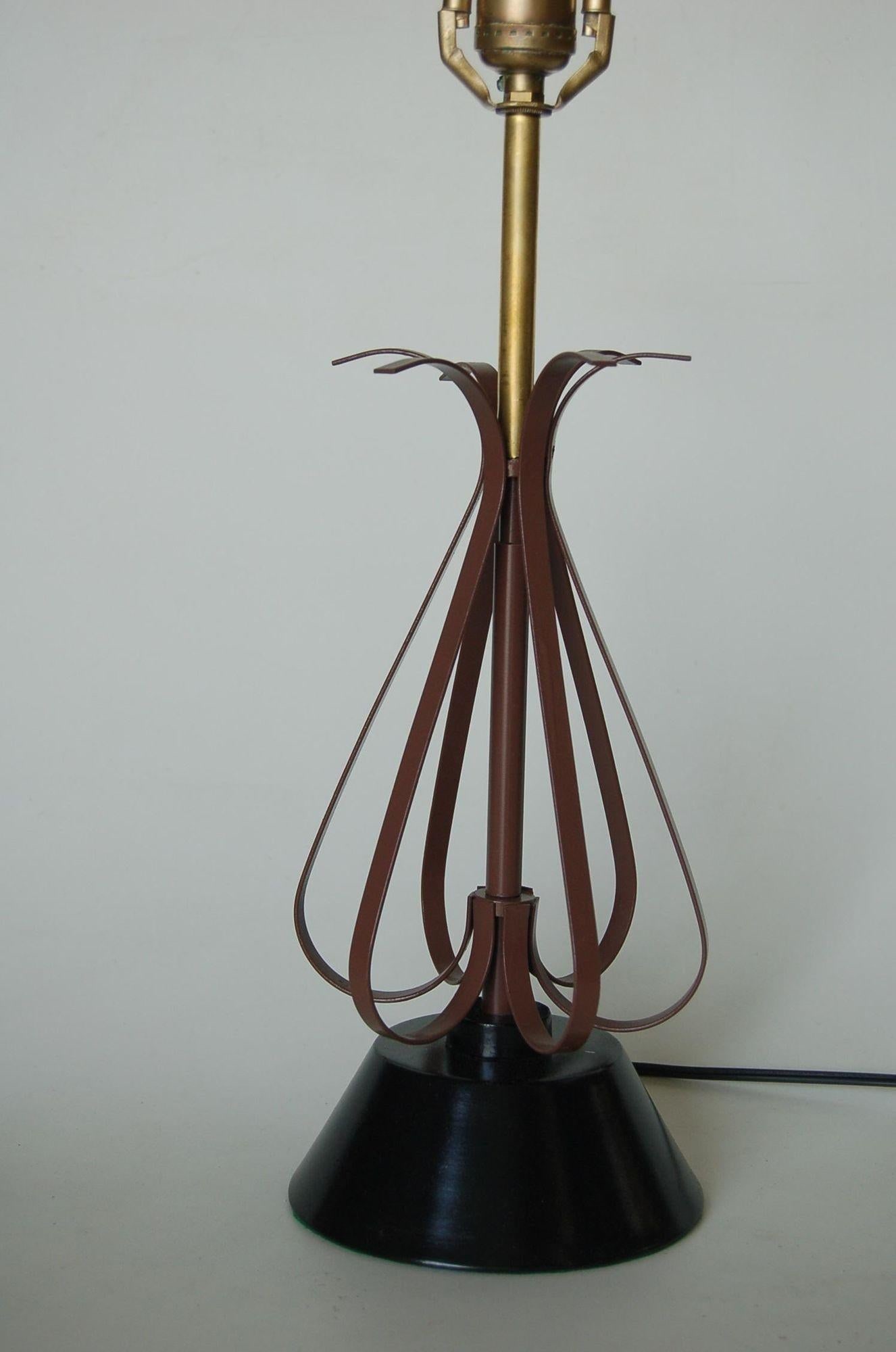 Midcentury Scalloped Steel and Brass Table Lamp - 15