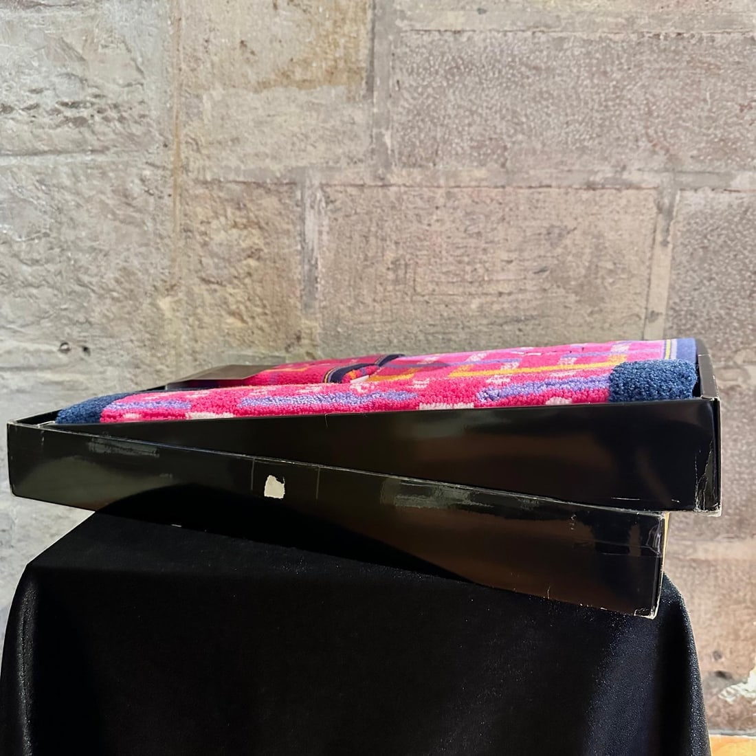 YVES SAINT LAURENT "Bathroom Set" Rug/2 Guest Towels/1 Face Towel - 6