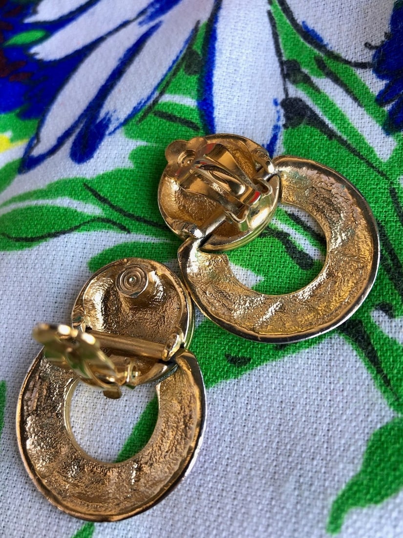 Vintage 1980s Doorknocker Hoop Earrings Clip On - 8