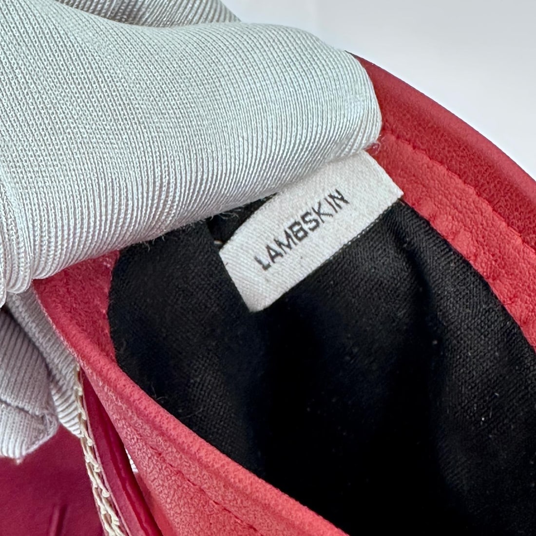 CHRISTIAN DIOR Red leather gloves with CD logo - 8