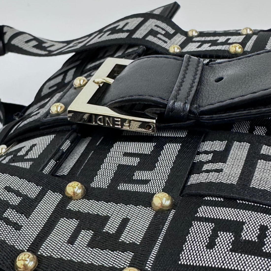 FENDI Baguette handbag in FF fabric with black leather details - 7