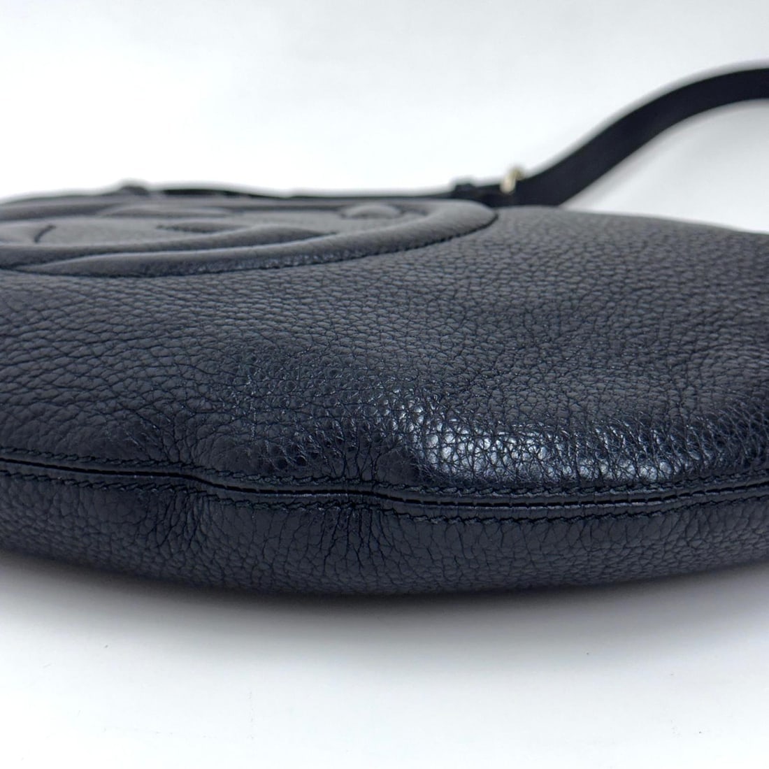 GUCCI Soho Disco Bag in Black Hammered Leather - 9