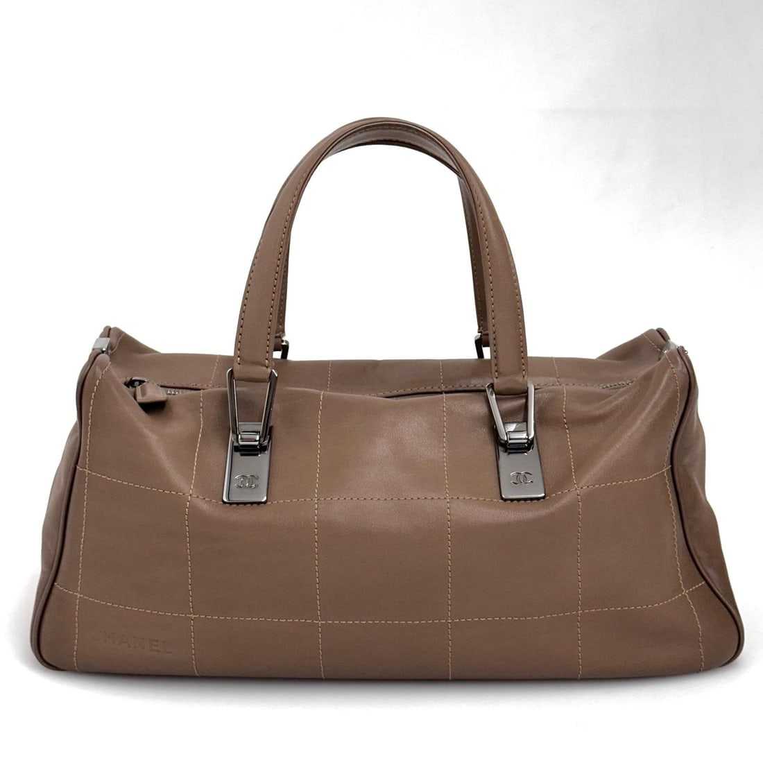 CHANEL Chocolate Bar Bowling Bag in Taupe Leather - 3