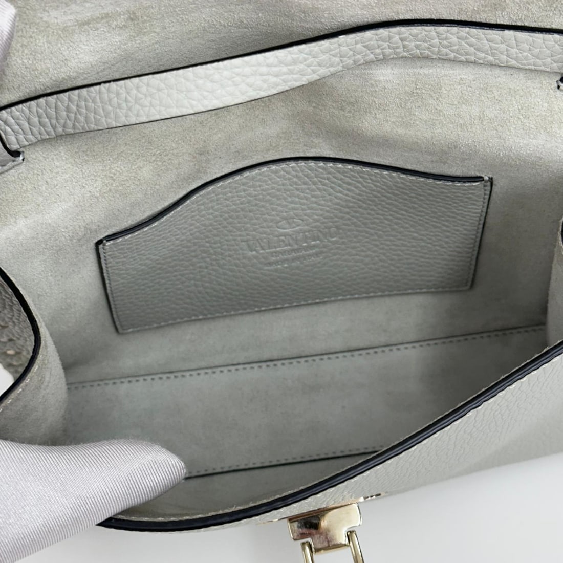 VALENTINO GARAVANI Rockstud Shoulder Bag in Grey Leather - 12