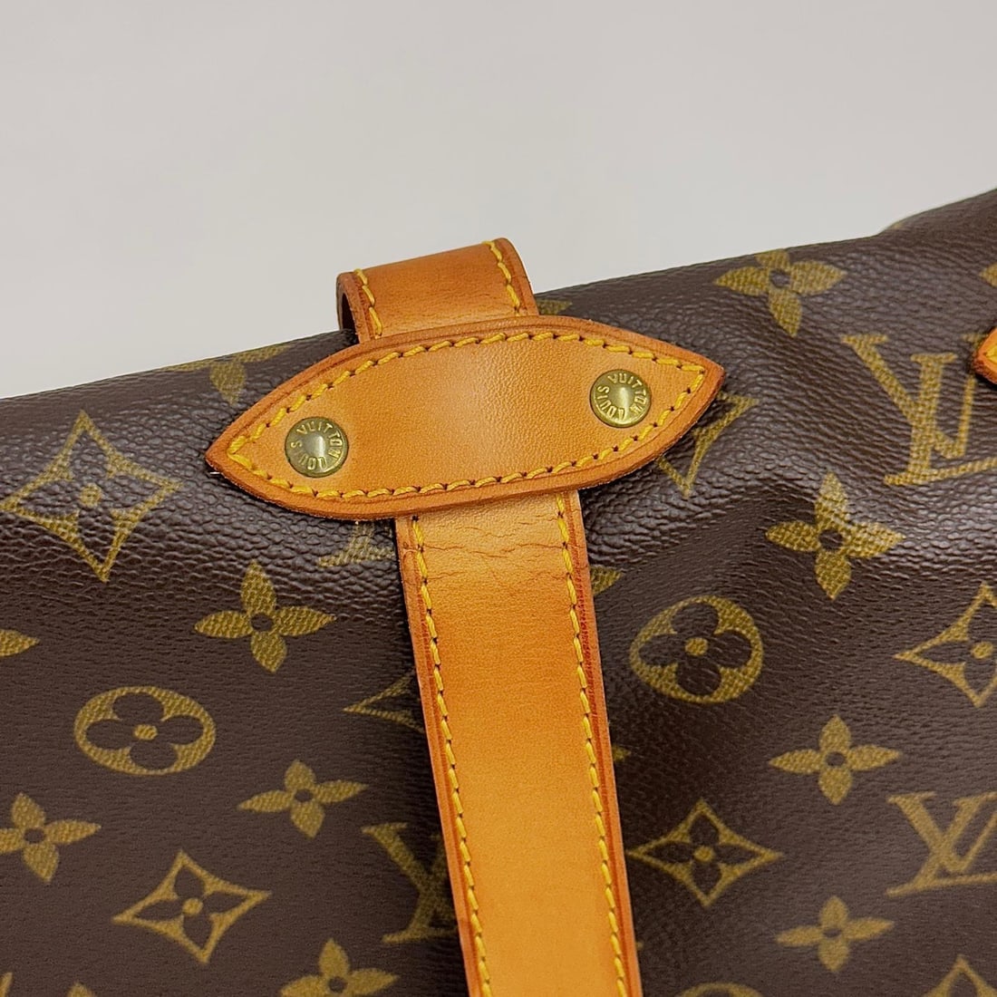 LOUIS VUITTON Rare Vintage Saumur 40 Bag in Monogram Canvas - 8