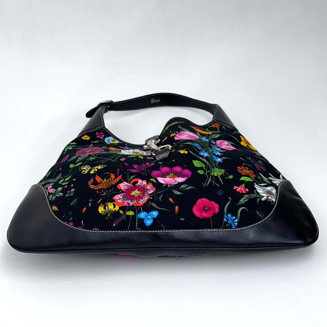 GUCCI Jackie Maxi bag in Flora canvas and black leather - 10