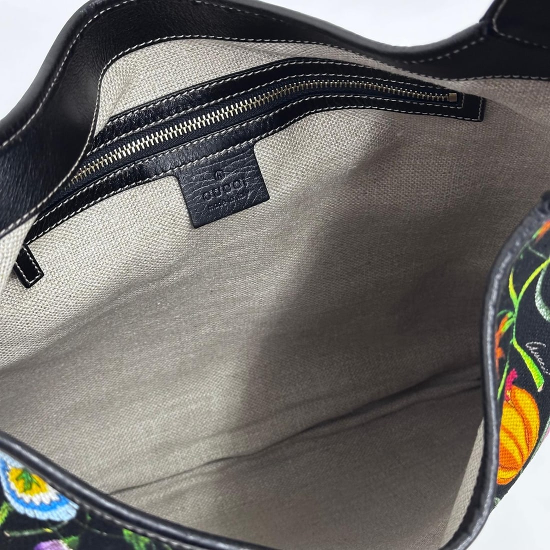 GUCCI Jackie Maxi bag in Flora canvas and black leather - 13