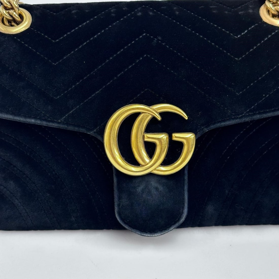 GUCCI GG Marmont Small Bag in Black Velvet - 6