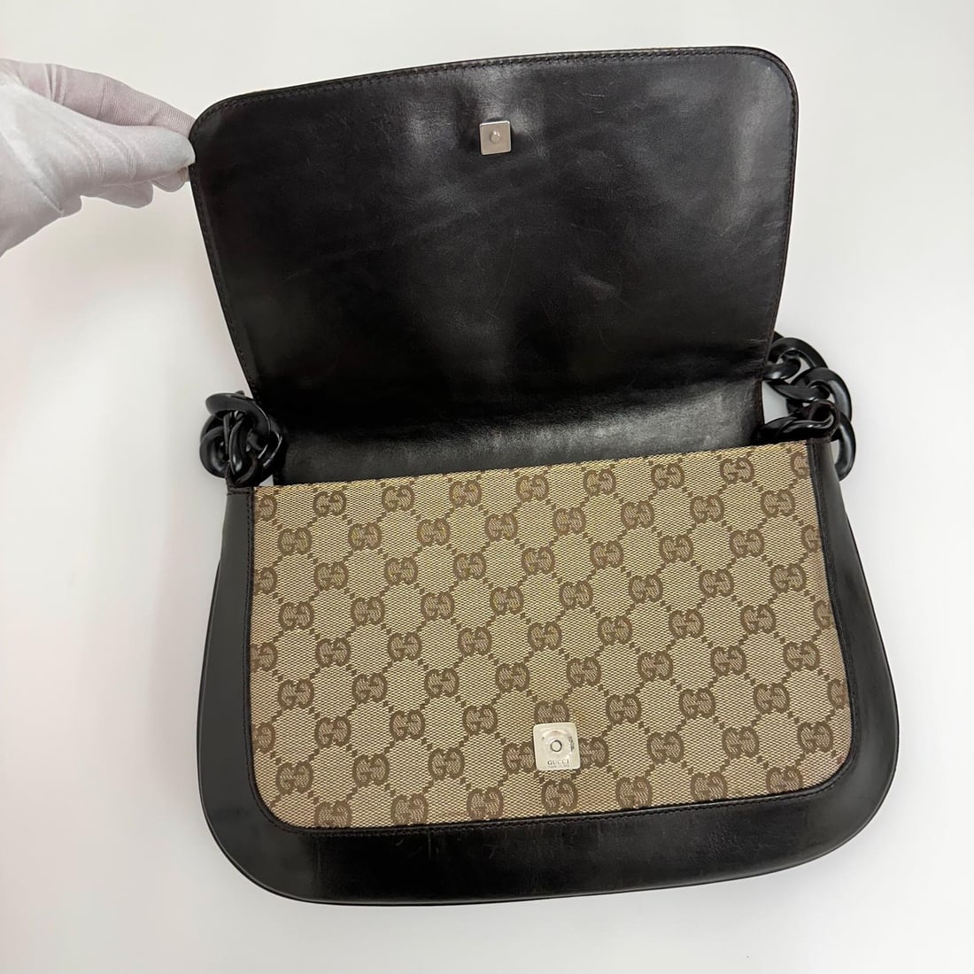 GUCCI GG Supreme Hobo Bag with Oversized Resin Chain - 11