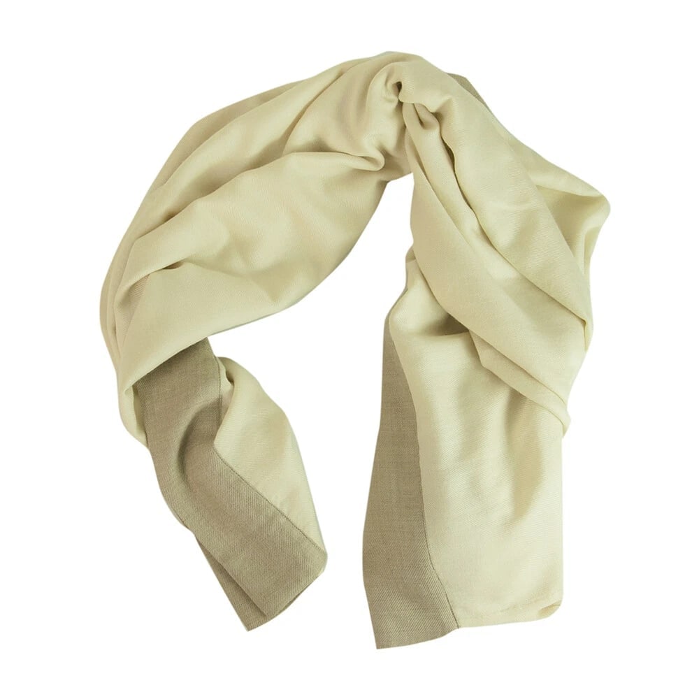 AGNONA Cream & Beige Cashmere & Silk Rectangular Large Scarf Shawl Pasmina: Title:AGNONA Cream & Beige Cashmere & Silk Rectangular Large Scarf Shawl PasminaDescription:AGNONA Cream & Beige Cashmere & Silk Rectangular Large Scarf Shawl Pasmina Agnona is one of the most