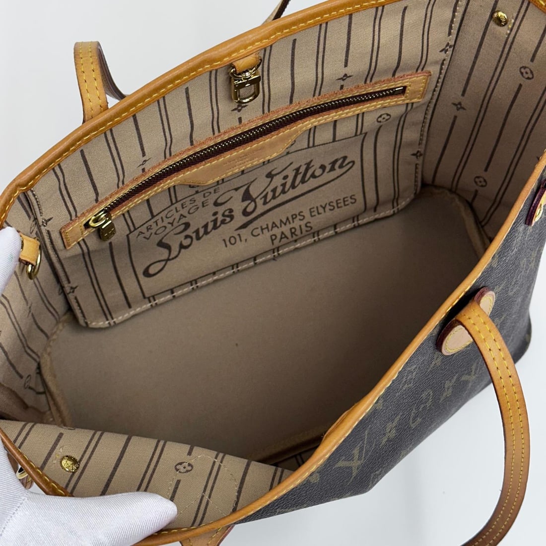 LOUIS VUITTON Neverfull PM Bag in Monogram Canvas - 12