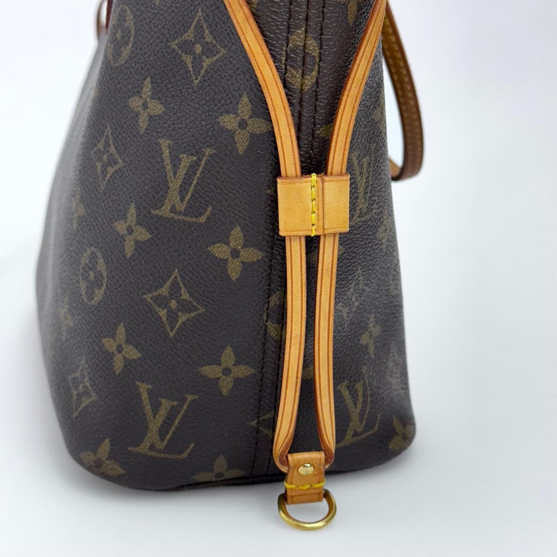 LOUIS VUITTON Neverfull PM Bag in Monogram Canvas - 9
