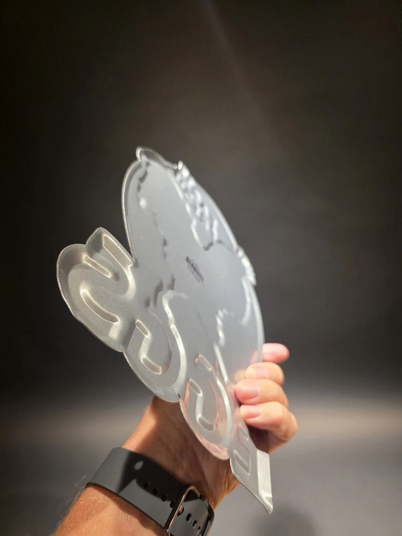 11" Metal Fresh Eggs Sign - 11