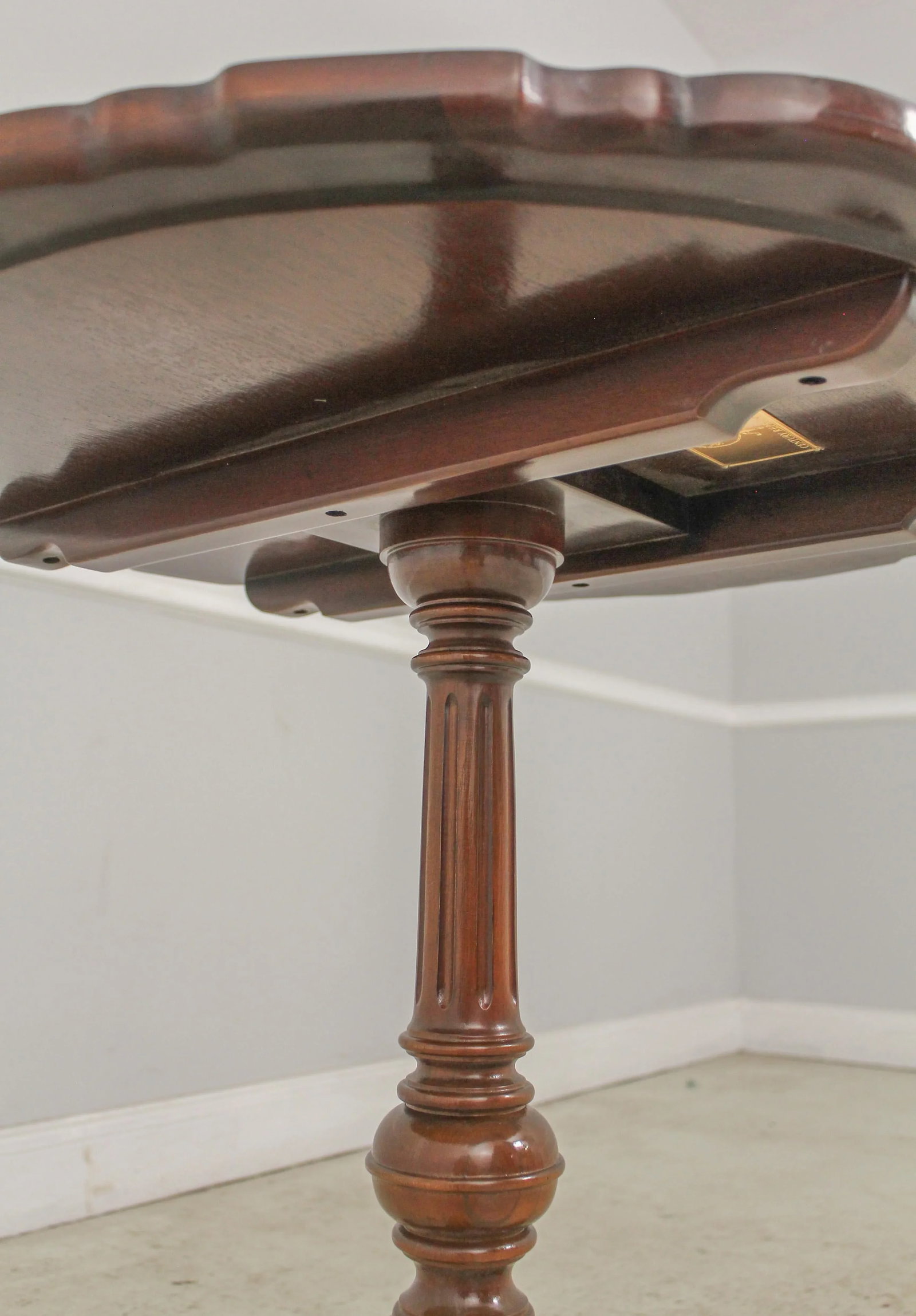 Century Sutton Collection Chippendale Mahogany Clawfoot Lamp Table - 10