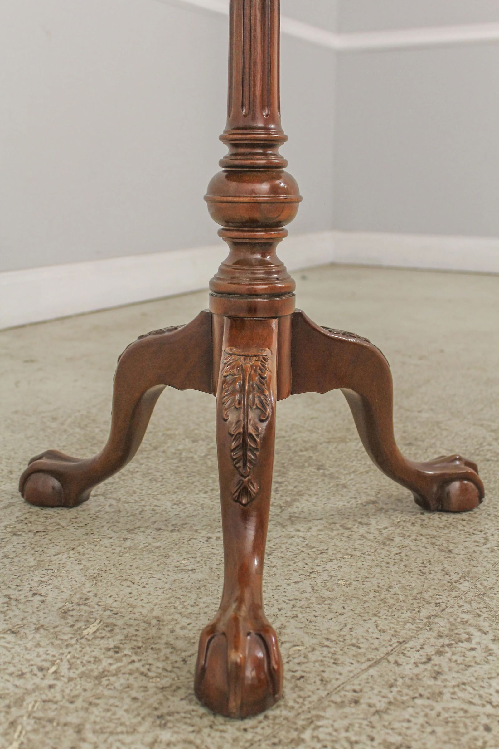 Century Sutton Collection Chippendale Mahogany Clawfoot Lamp Table - 4