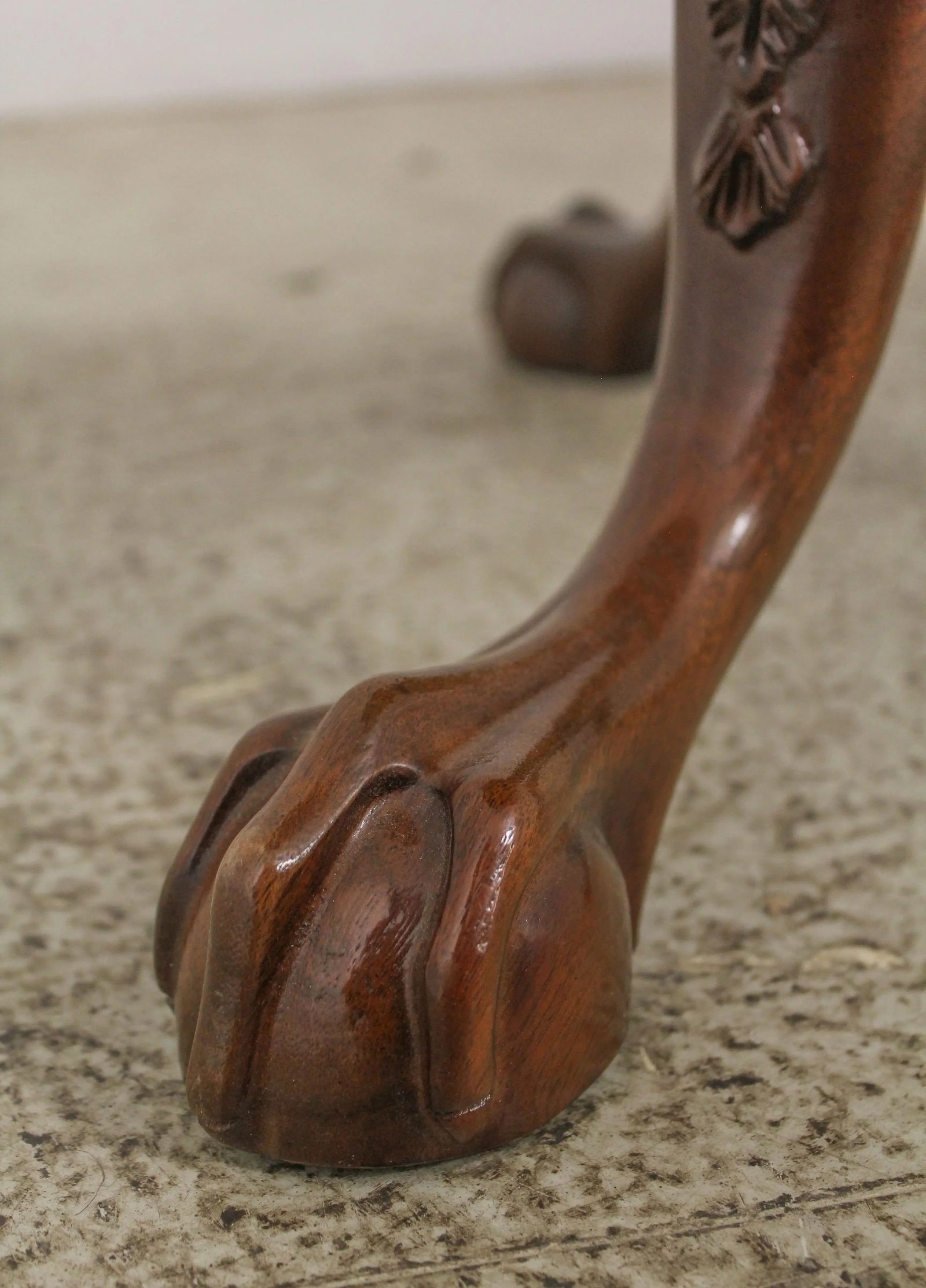 Century Sutton Collection Chippendale Mahogany Clawfoot Lamp Table - 6