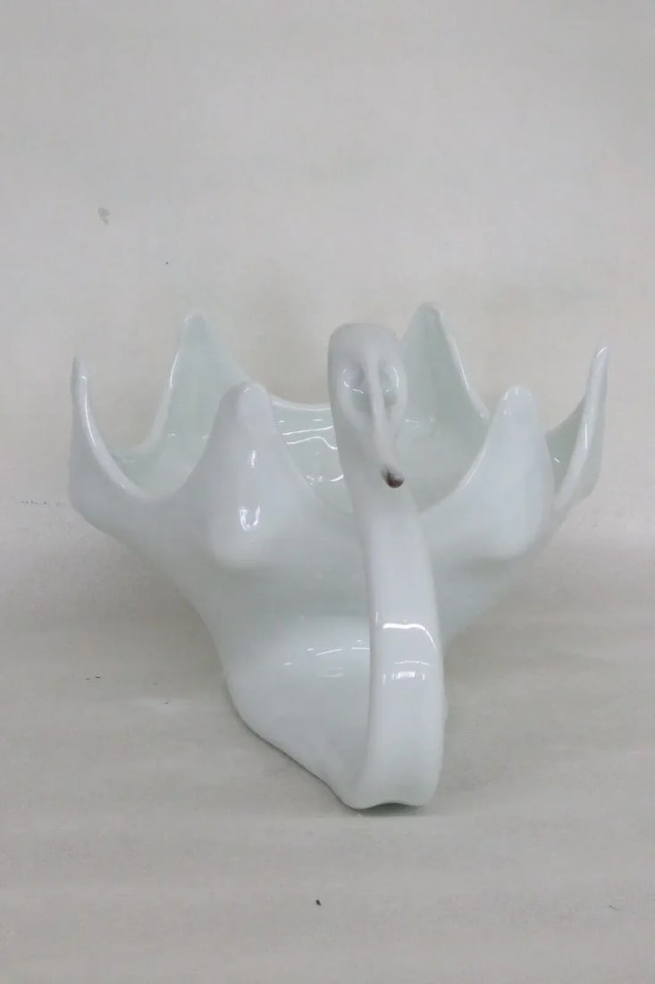 Mid Century Murano Style Hand Blown White Glass Swan Centerpiece Dish - 2