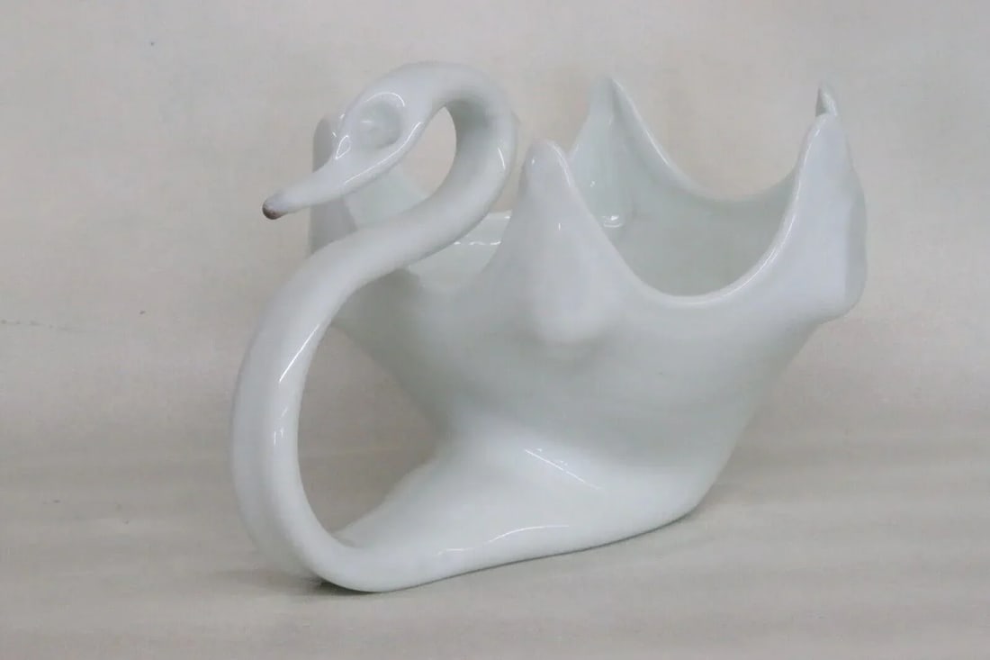 Mid Century Murano Style Hand Blown White Glass Swan Centerpiece Dish - 3