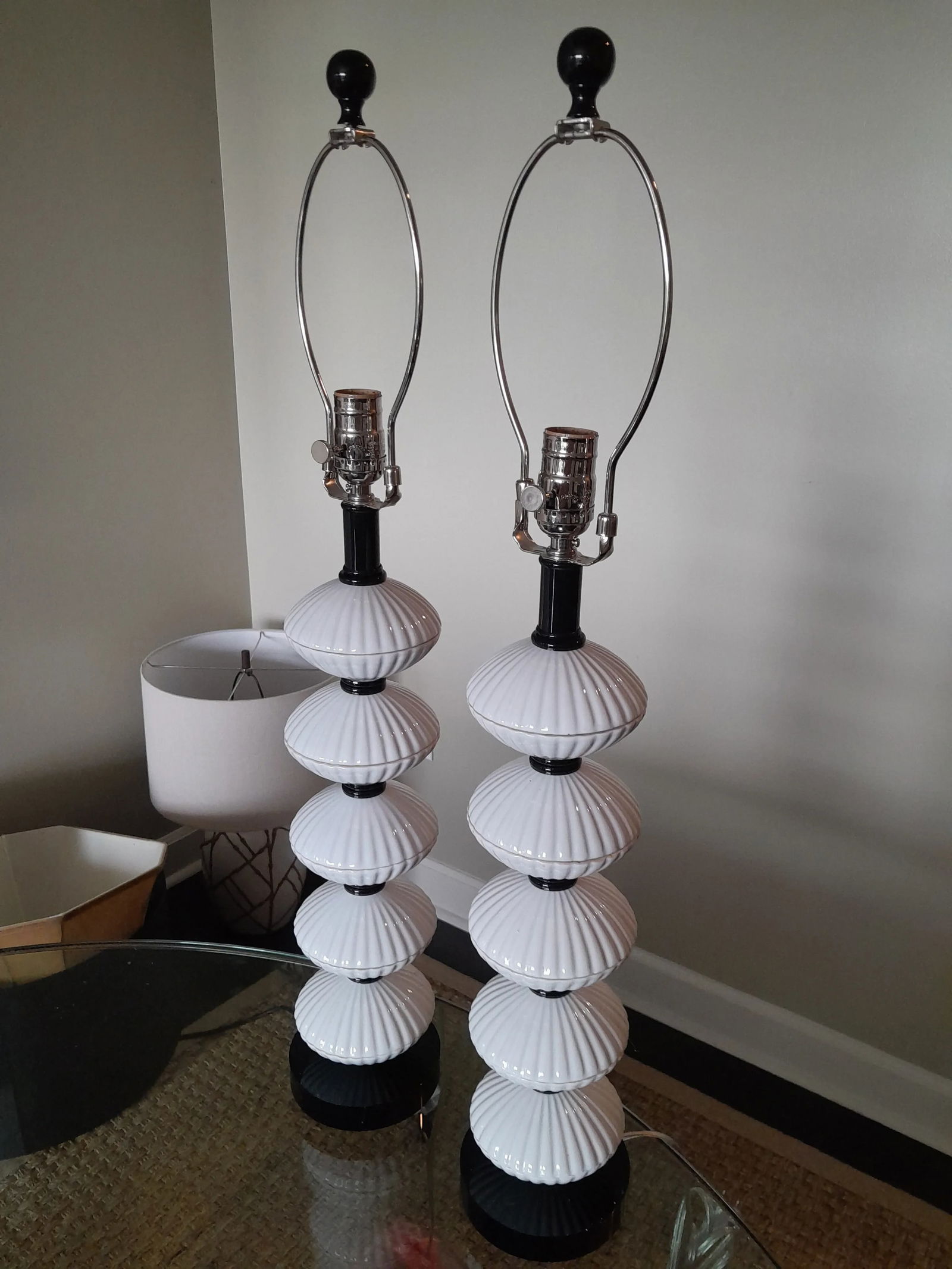 Pair of Contemporary Currey & Co Atomic Age Table Lamps - 9