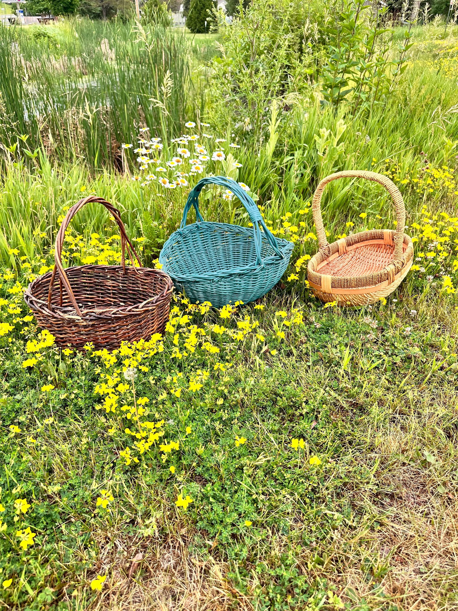 1970s Dark Willow Gathering Basket - 8