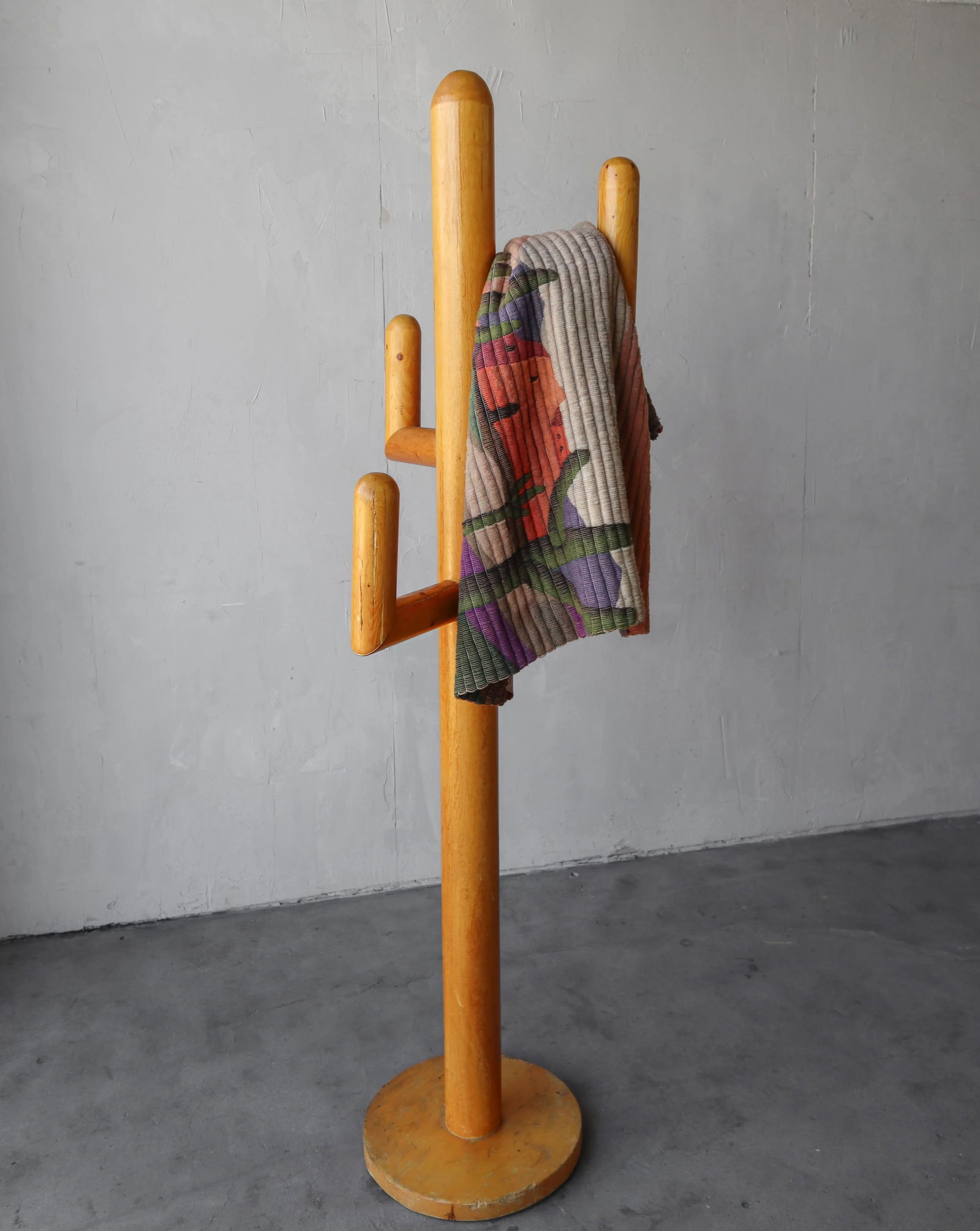 Vintage Solid Pine Wood Sculpture Coat Rack - 3