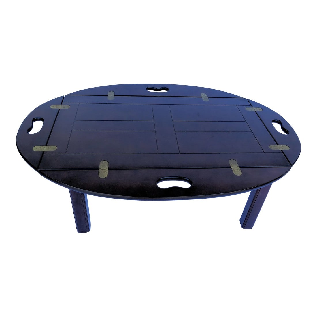 Butler Tray Coffee Table in the Manner of Baker Furniture: Walnut Wooden Butler Coffee Table in the Baker Furniture manner. The top of the table lifts off easily to serve your guest in any way needed. It is stylish and a highly desirable piece of furniture